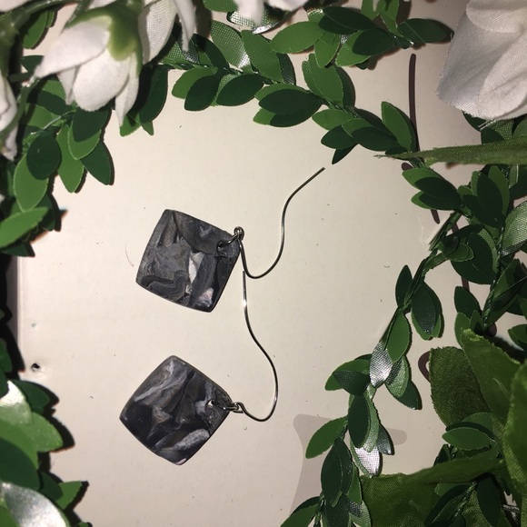 Marbled Diamond Dangles - Picture 2 of 2